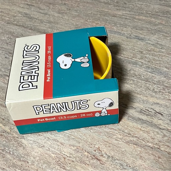NIB Peanuts Pet bowl - Picture 12 of 16